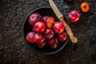 Makro fotograf meyveli erik. Taze eriklerin doku arkaplanı.
