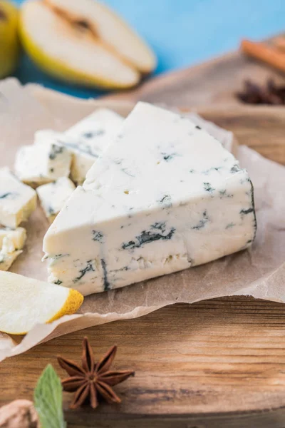 Gorgonzola Pikantní Italský Modrý Sýr Vyrobený Odstředěného Kravského Mléka Severu — Stock fotografie