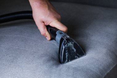 profesyonel bir kanepe Döşeme Temizleme