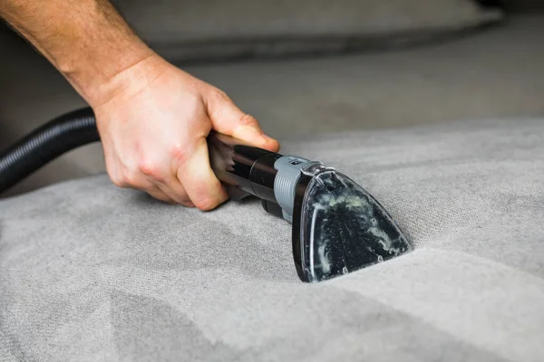 profesyonel bir kanepe Döşeme Temizleme