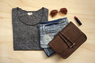 Modern kadının kıyafeti