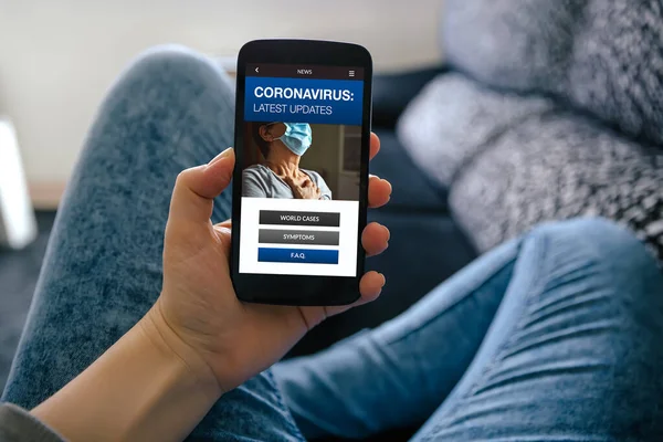 Girl Holding Smart Phone Coronavirus Latest News Concept Screen Stock Fotografie