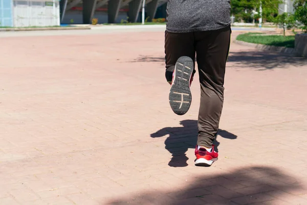 Young Man His Back Running Park — Stock Photo, Image