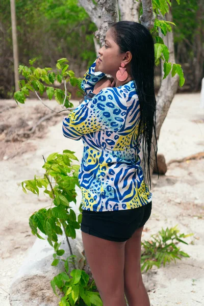 Mujer Afroamericana Pensativa Cerca Playa — Foto de Stock