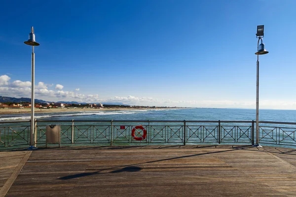 Tonfano pier Visa — Stockfoto