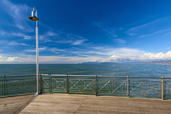 Vista al muelle de tonfano —  Fotos de Stock