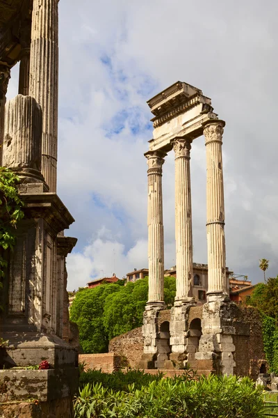 Visão da coluna romana — Fotografia de Stock