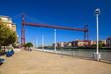 Bask Ülkesi Bizkaia Bridge'de