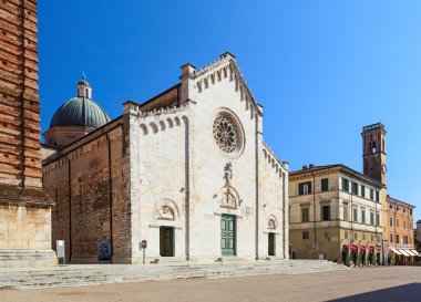Pietrasanta Katedrali