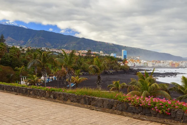 Puerto de la cruz ansehen — Stockfoto