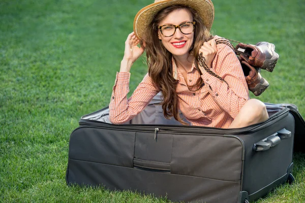 Happy travel woman on vacation concept — Stock Photo, Image