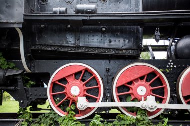 Retro bir tren çelik jantlar