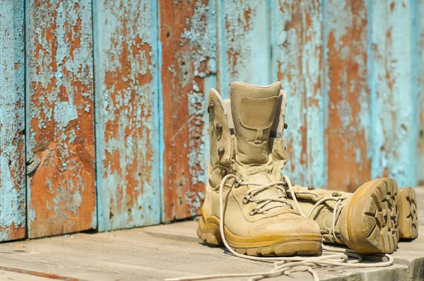 Staré vojenské bojové boty — Stock fotografie