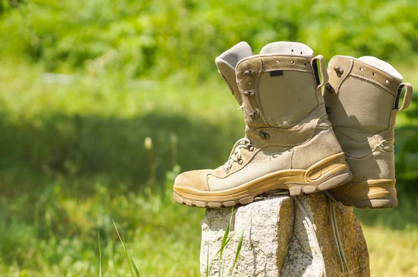 Velhas botas de combate militares — Fotografia de Stock