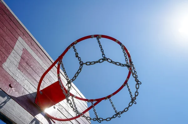 Basketballkorb aus Holz — Stockfoto