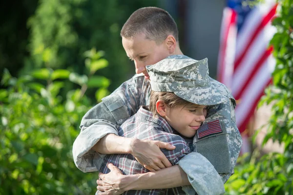 Happy Reunion Female Mother Soldier Family Son Outdoors — Stock Photo, Image