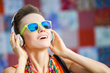 kız moda müzik
