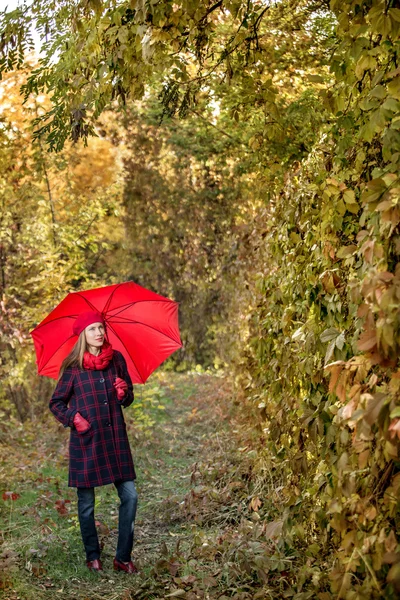 Herbstfrau — Stockfoto