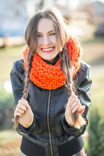 Beautiful funny girl in a park — Stock Photo, Image