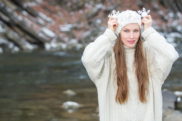 Vinter rolig kvinna — Stockfoto