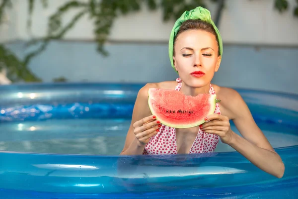 Pinup summer woman — Stock Photo, Image