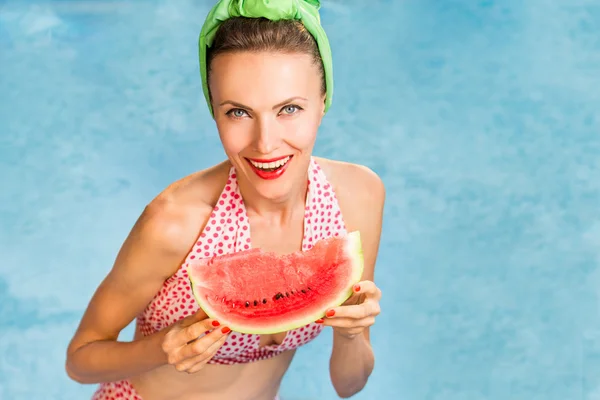 Mujer de verano — Foto de Stock