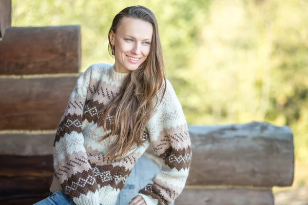 Woman in wooden house — Stock Photo, Image