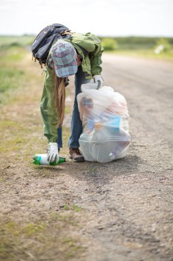 çöp toplama kadın
