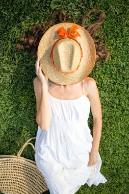 Özgür kadın özgürlük duygu mutlu tadını