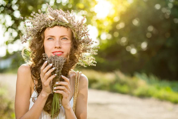 Beautiful summer woman — Stock Photo, Image