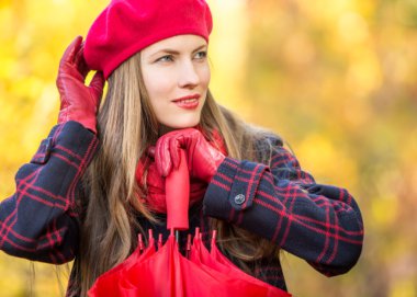 Sonbahar sonbahar park kadında