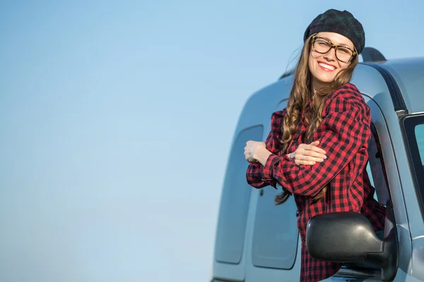 Libertad coche viajar mujer — Foto de Stock