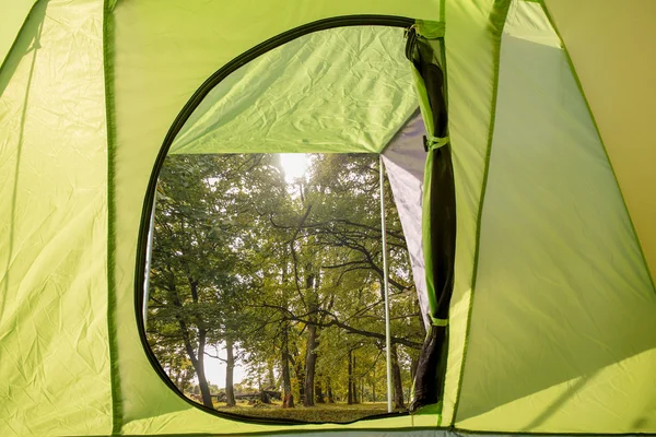 Kamperen in de vroege herfst concept — Stockfoto