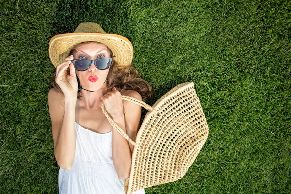 Feliz mujer de compras — Foto de Stock