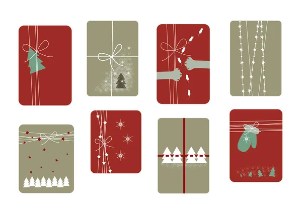 Um conjunto de presentes de férias e caixas de embalagem com decorações, arco, árvore de Natal, neve, mitene, patas de gato, estrela, fita —  Vetores de Stock