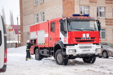 İtfaiye aracı Iveco. Hastane binasındaki tatbikata bir itfaiye aracı katıldı.