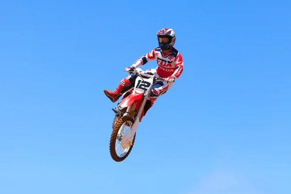 Wingate Israel July 2016 Motocross Rider Bike Clearing Tabletop Jump — Stok Foto