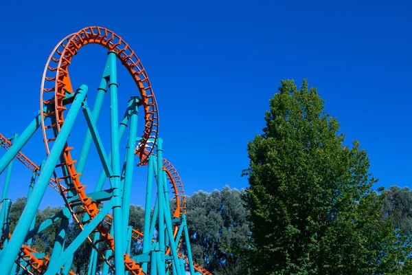 Szybki Pomarańczowy Rollercoaster Parku Rozrywki Walibi — Zdjęcie stockowe