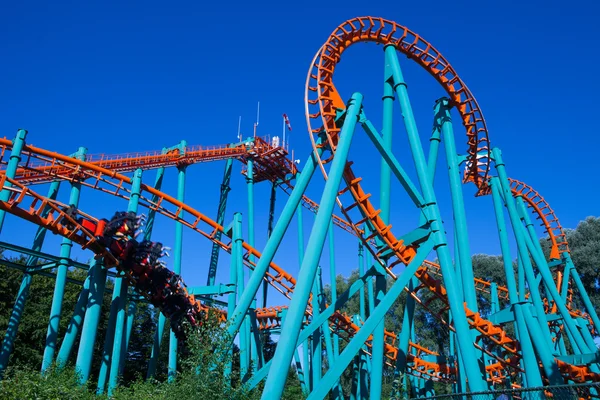 Biddinghuizen Netherlands August 2016 People Riding High Speed Orange Rollercoaster — 스톡 사진