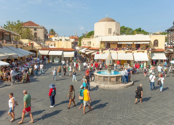 Blick auf den Rhodes Altstadtplatz — Stockfoto