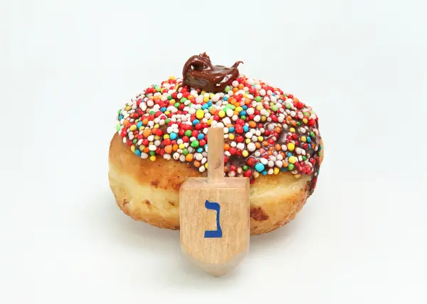 Chanukka-Donut - traditionelles jüdisches Festtagsessen. — Stockfoto