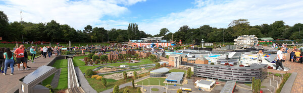 Известный миниатюрный парк и туристическая достопримечательность Мадуродама, расположенный в Гааге
