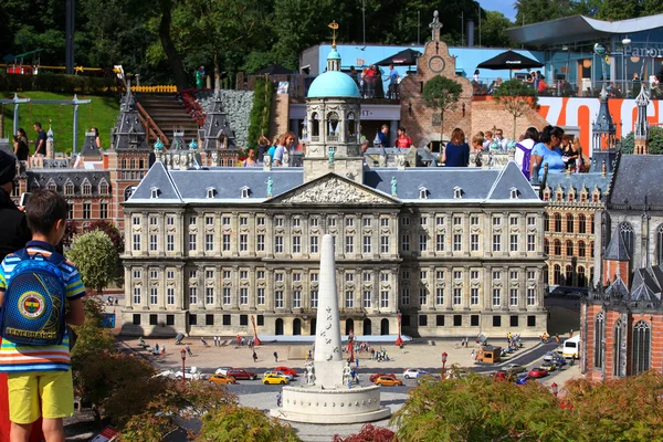 Famous miniature park and tourist attraction of Madurodam, located in The Hague — Stock Photo, Image