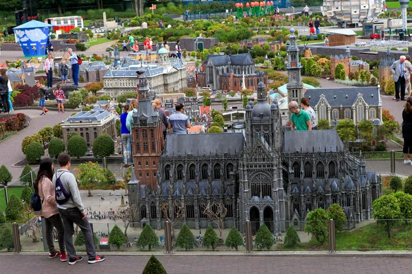 Famous miniature park and tourist attraction of Madurodam — Stock Photo, Image