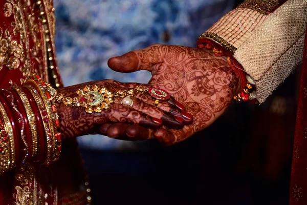 Ritratto Sposa Sposo Matrimonio Indiano Foto Stock