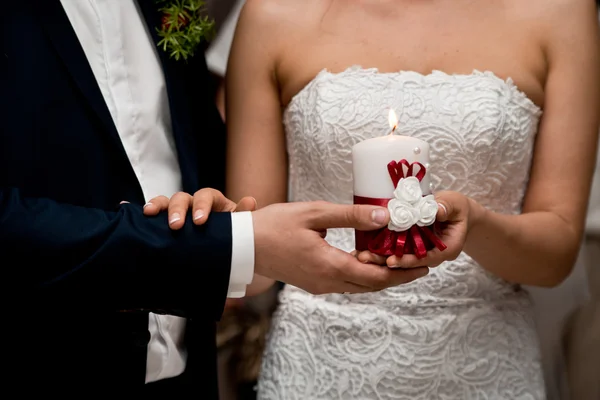 Красивая свадебная свеча — стоковое фото
