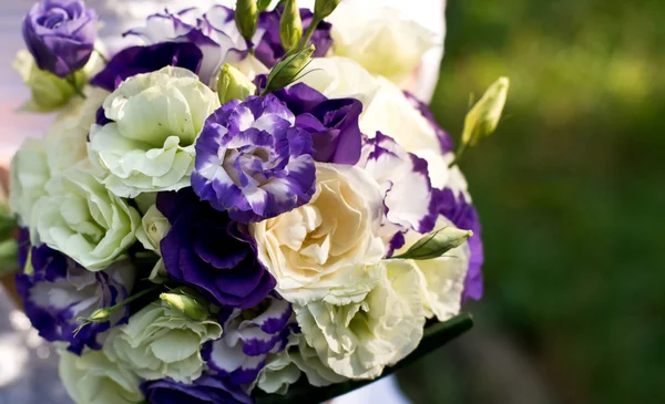 Fresh wedding bouquet — Stock Photo, Image