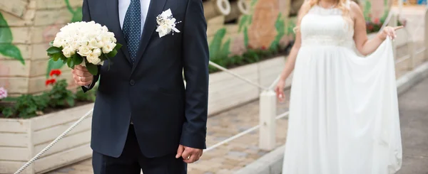 Casal de casamento apaixonado — Fotografia de Stock