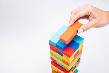 Kule oyunu. Aile Oyunu Renkli Tahta Küpler