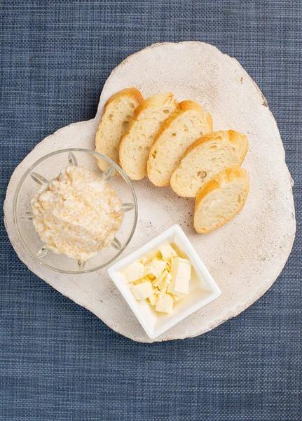 Bruschetta Sajttal Petrezselyemmel Fokhagymával — Stock Fotó